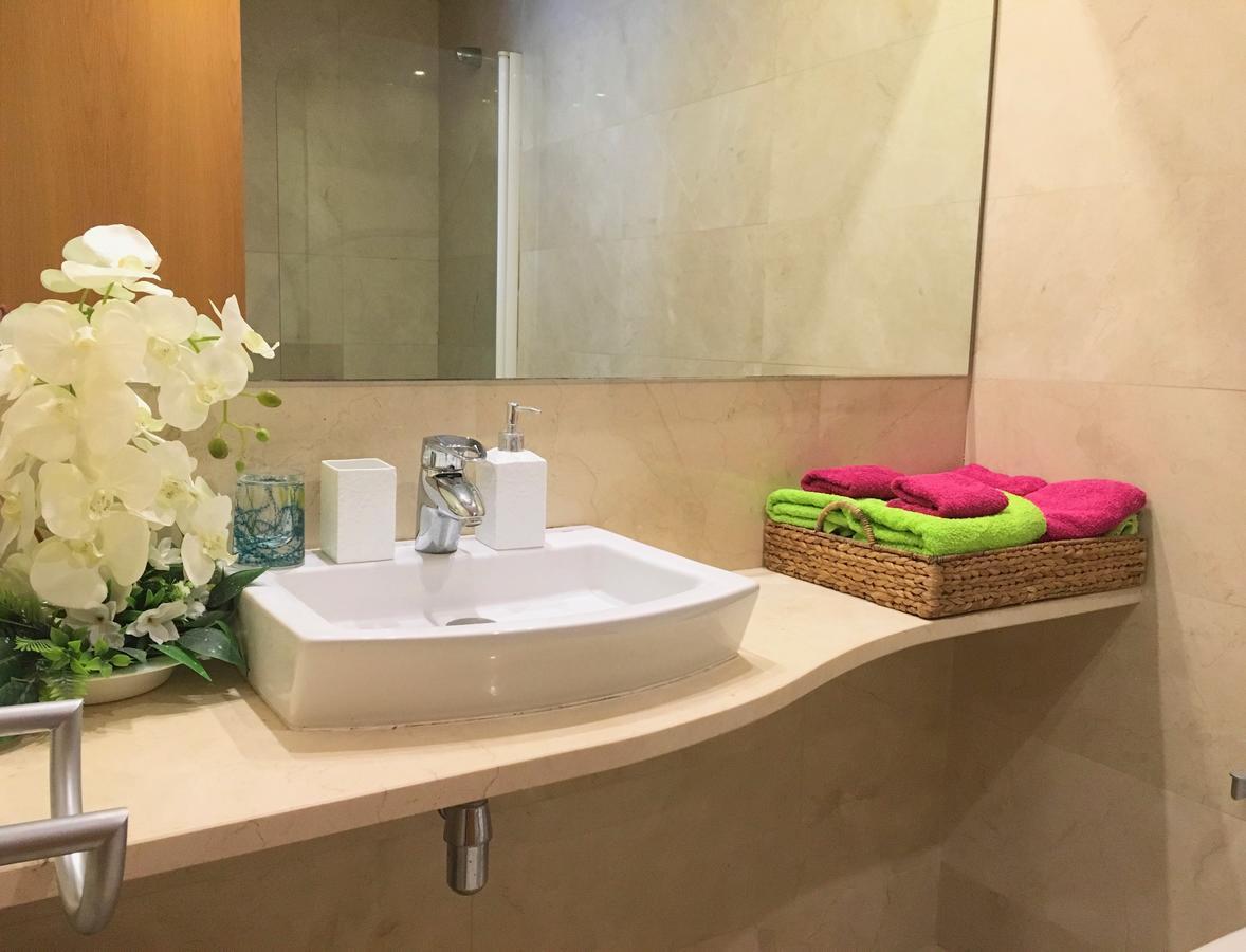 Apartment Familiar บาร์เซโลนา ภายนอก รูปภาพ